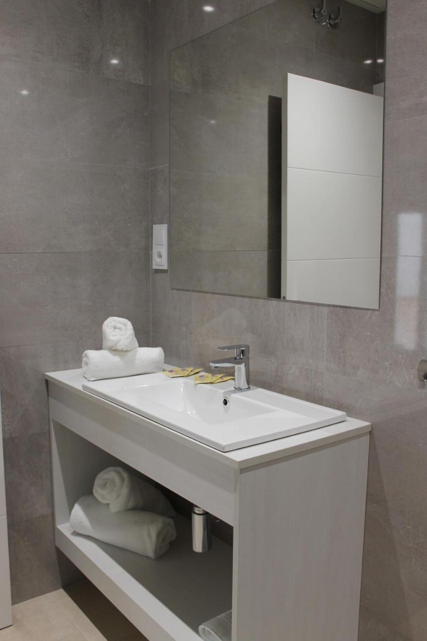 Apartamentos La Luna La Solana ภายนอก รูปภาพ
